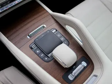 GLE 400 d 4M   AMG-PAKET S-KLIMA PANO 22 ZOLL