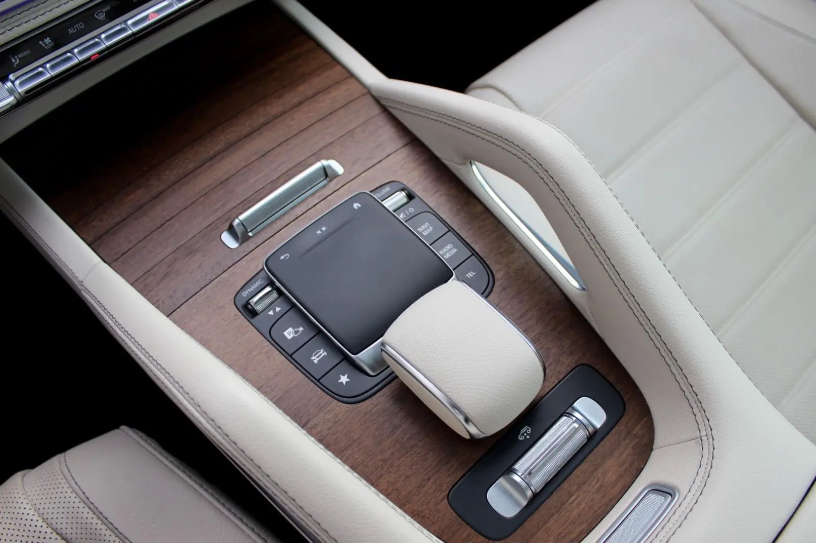 GLE 400 d 4M   AMG-PAKET S-KLIMA PANO 22 ZOLL