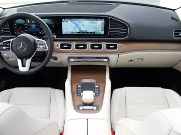 GLE 400 d 4M   AMG-PAKET S-KLIMA PANO 22 ZOLL