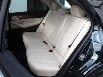 GLE 400 d 4M   AMG-PAKET S-KLIMA PANO 22 ZOLL