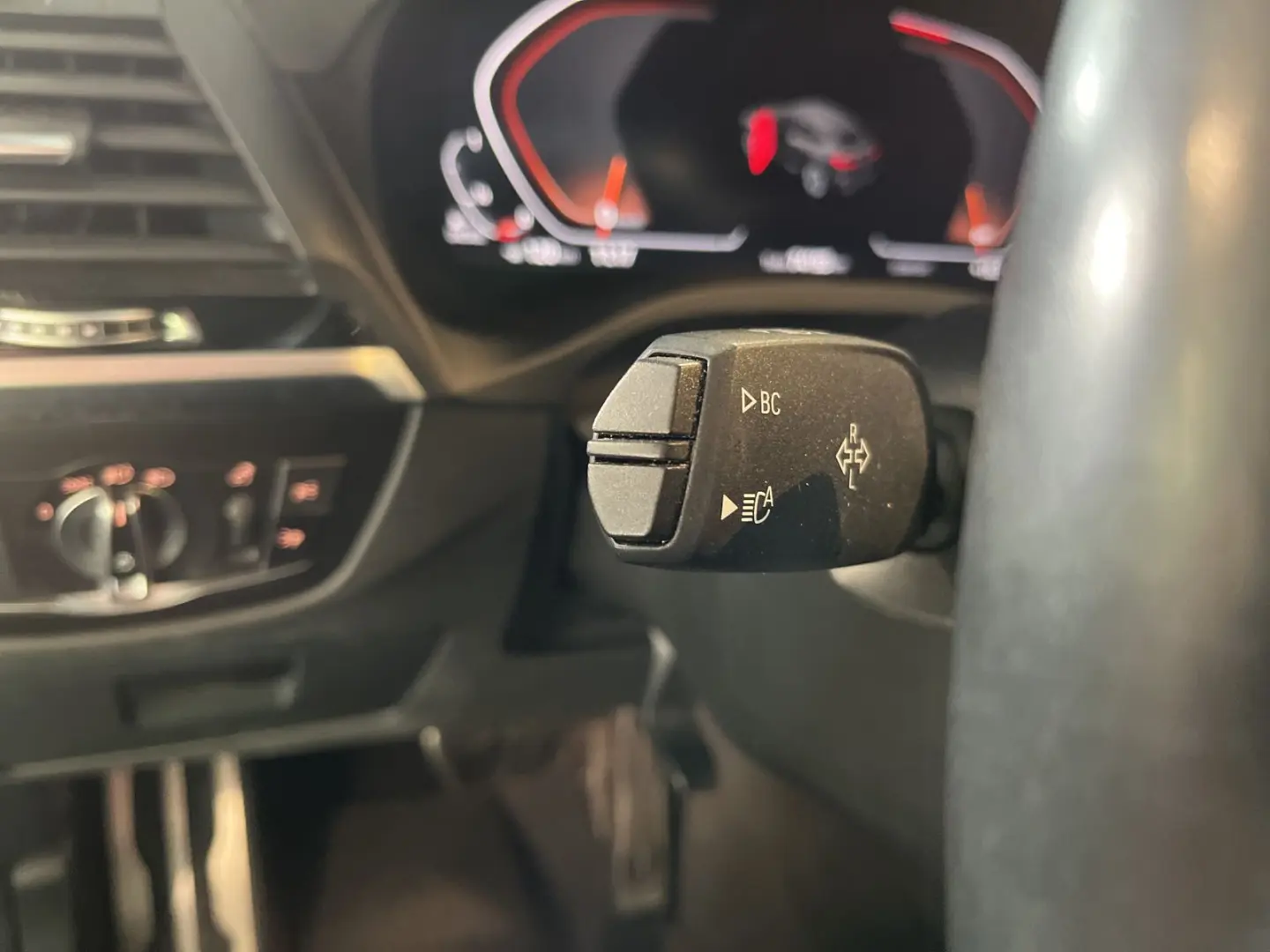 X4 xDrive20d M Sportpaket 19 Zoll AHK Head Up 36