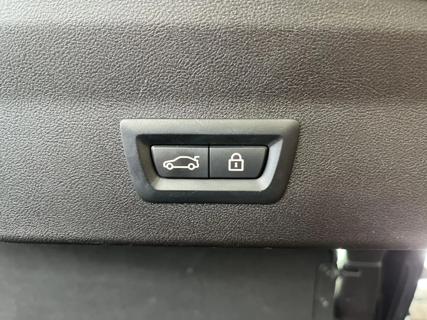 X4 xDrive20d M Sportpaket 19 Zoll AHK Head Up 36