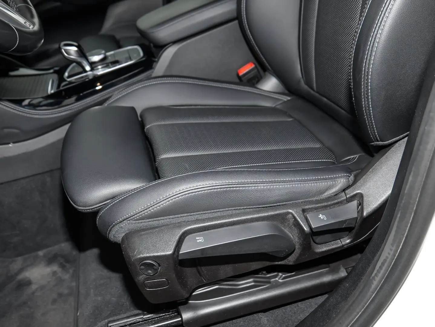 X4 xDrive20d M Sport AHK RFK NAVI Standh. LED