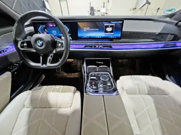 740 d xDrive M Sport TV SoftClose MultifunctionS IconicGl