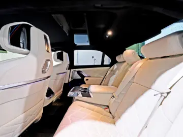 740 d xDrive M Sport TV SoftClose MultifunctionS IconicGl