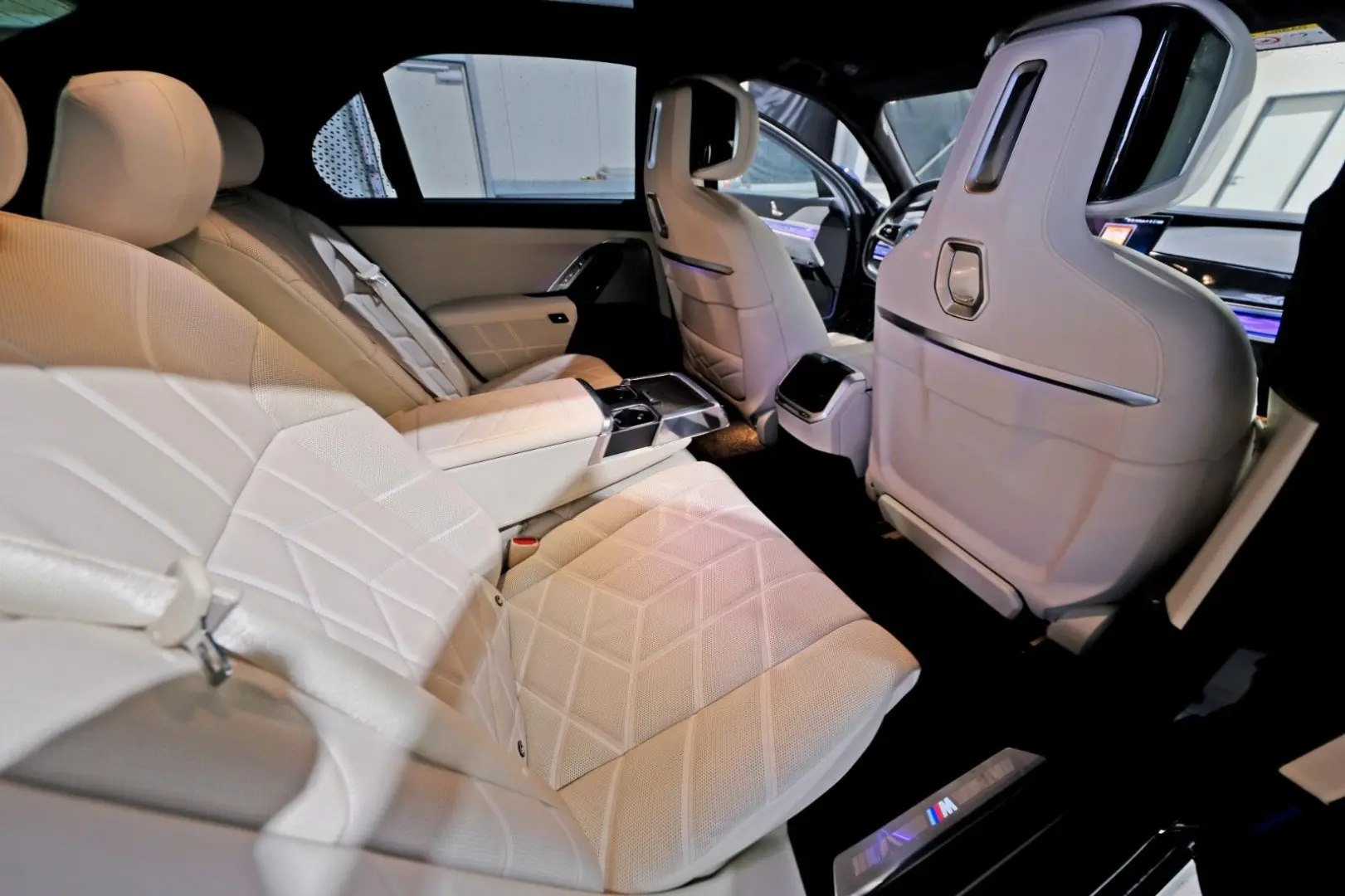 740 d xDrive M Sport TV SoftClose MultifunctionS IconicGl