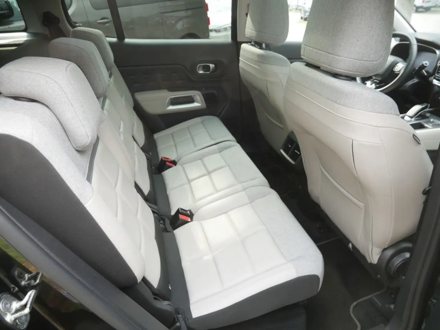 C5 Aircross Hybrid 225 S&S e-EAT8 Shine Pack LED