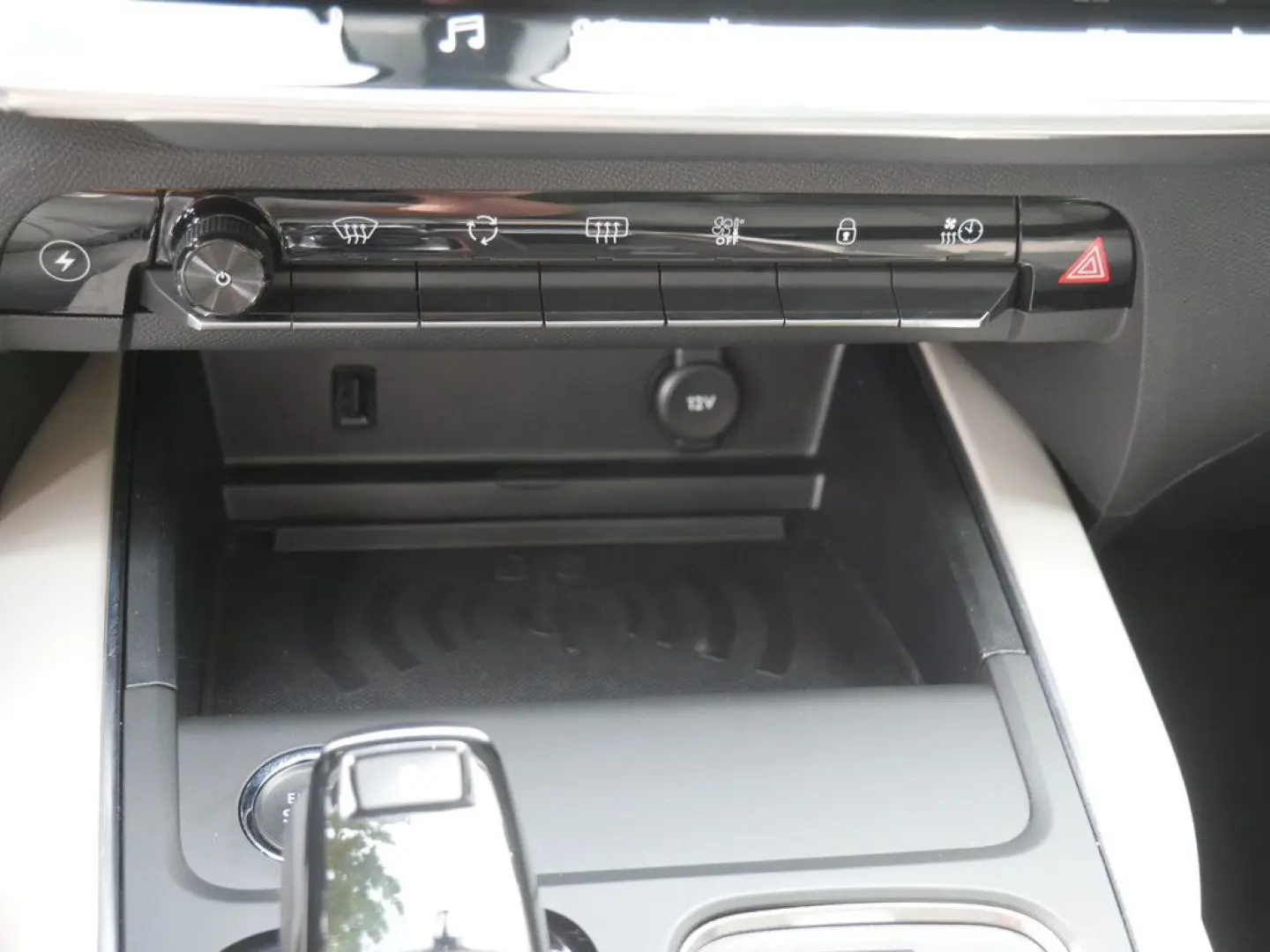 C5 Aircross Hybrid 225 S&S e-EAT8 Shine Pack LED