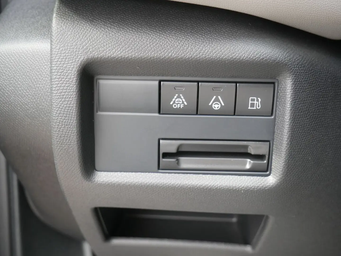 C5 Aircross Hybrid 225 S&S e-EAT8 Shine Pack LED