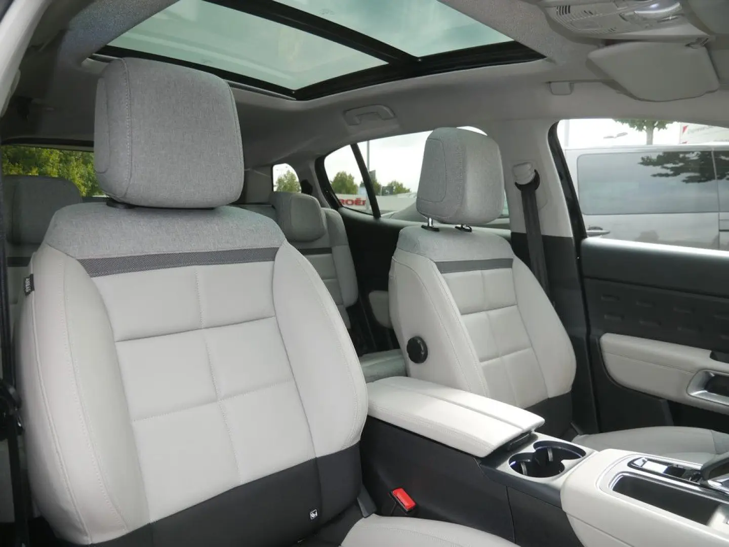 C5 Aircross Hybrid 225 S&S e-EAT8 Shine Pack LED