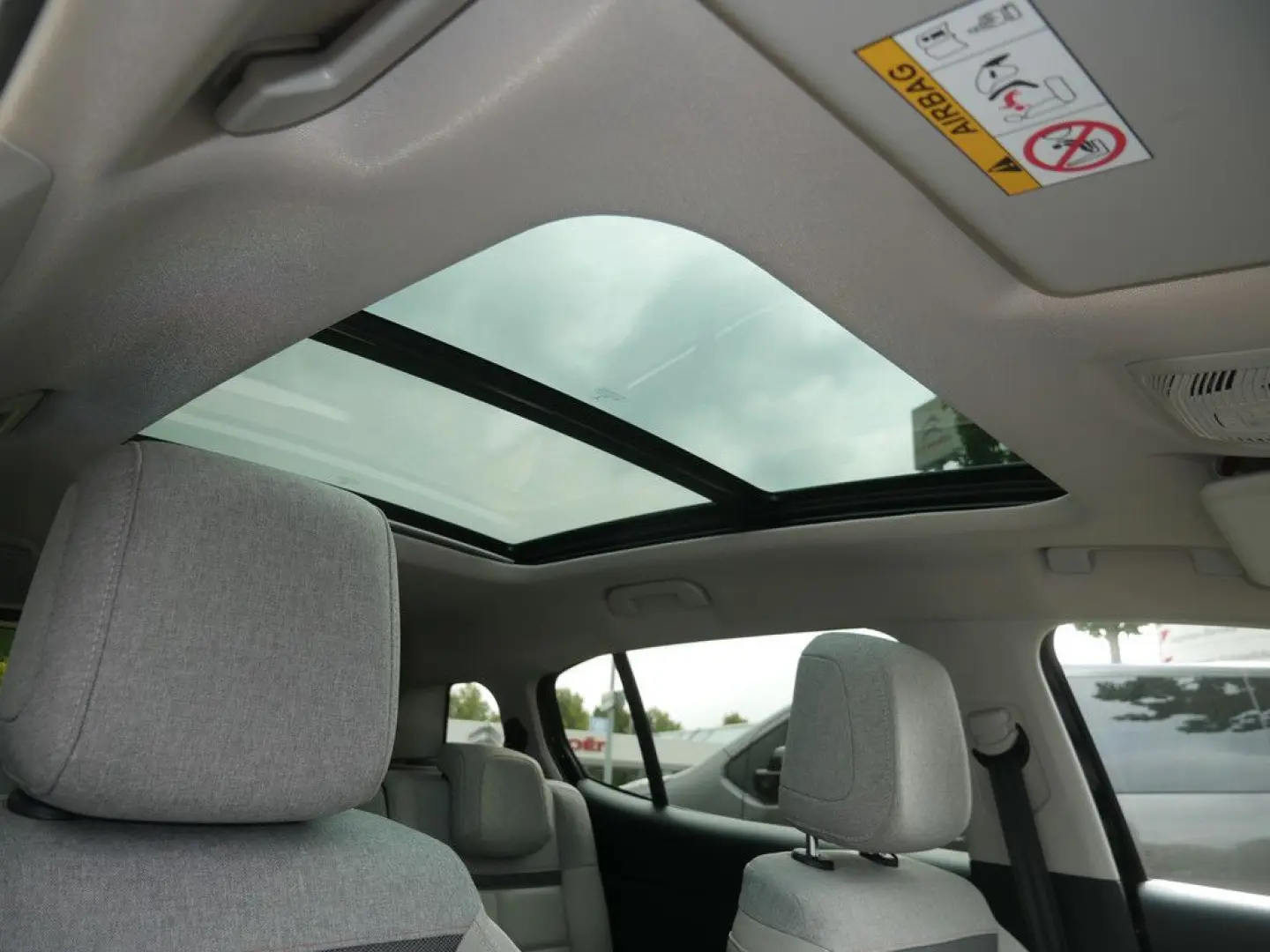 C5 Aircross Hybrid 225 S&S e-EAT8 Shine Pack LED