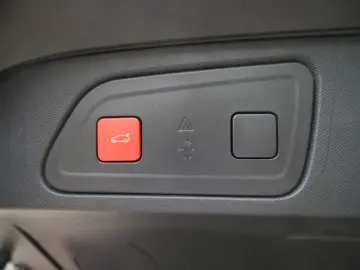 C5 Aircross Hybrid 225 S&S e-EAT8 Shine Pack LED