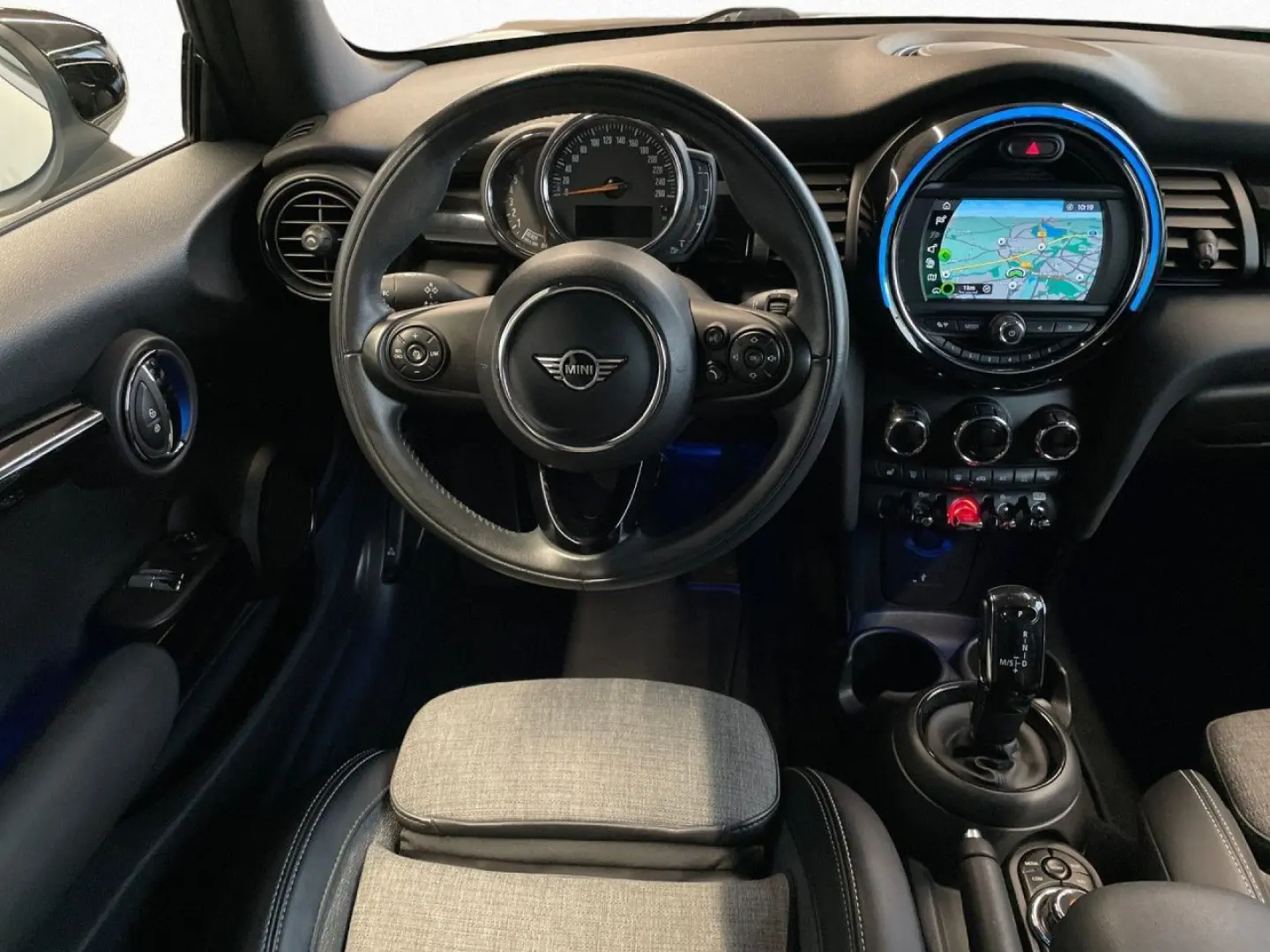 Cutie automata Navigatie faruri LED