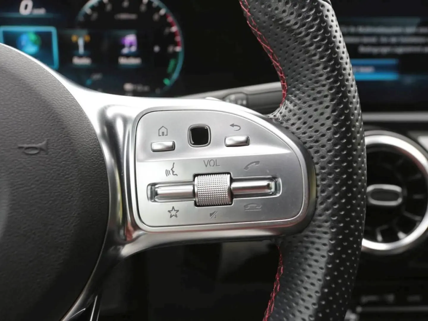 CLA 250 e Coupé AMG Night MBUXNavi  SpiegelP 360