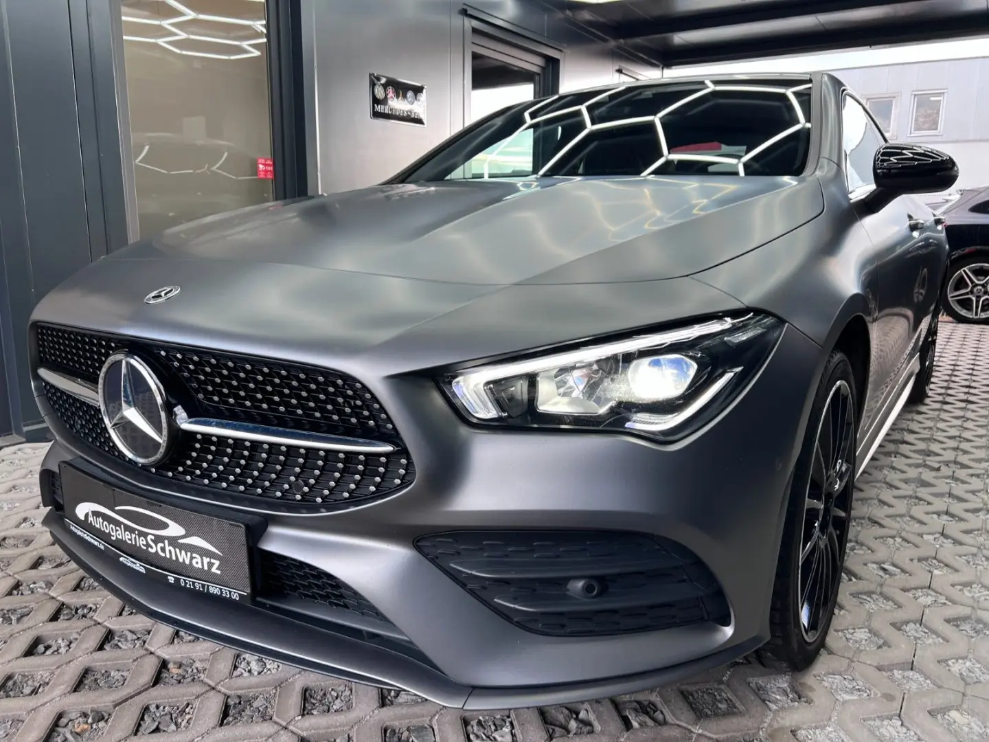 CLA 250e Coupé 8G AMG NIGHT MAGNO AUG KAM 19 AHK