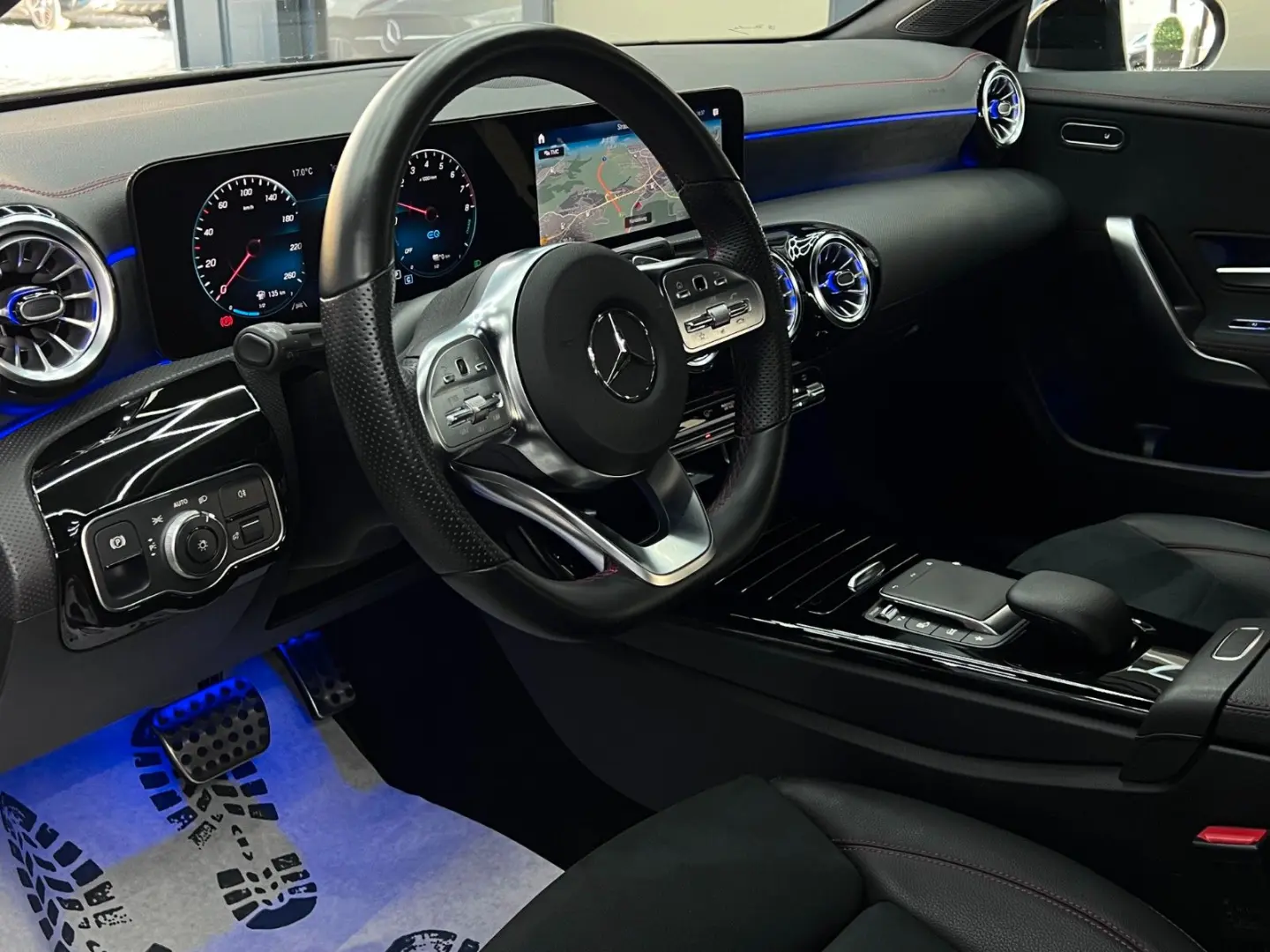 CLA 250e Coupé 8G AMG NIGHT MAGNO AUG KAM 19 AHK