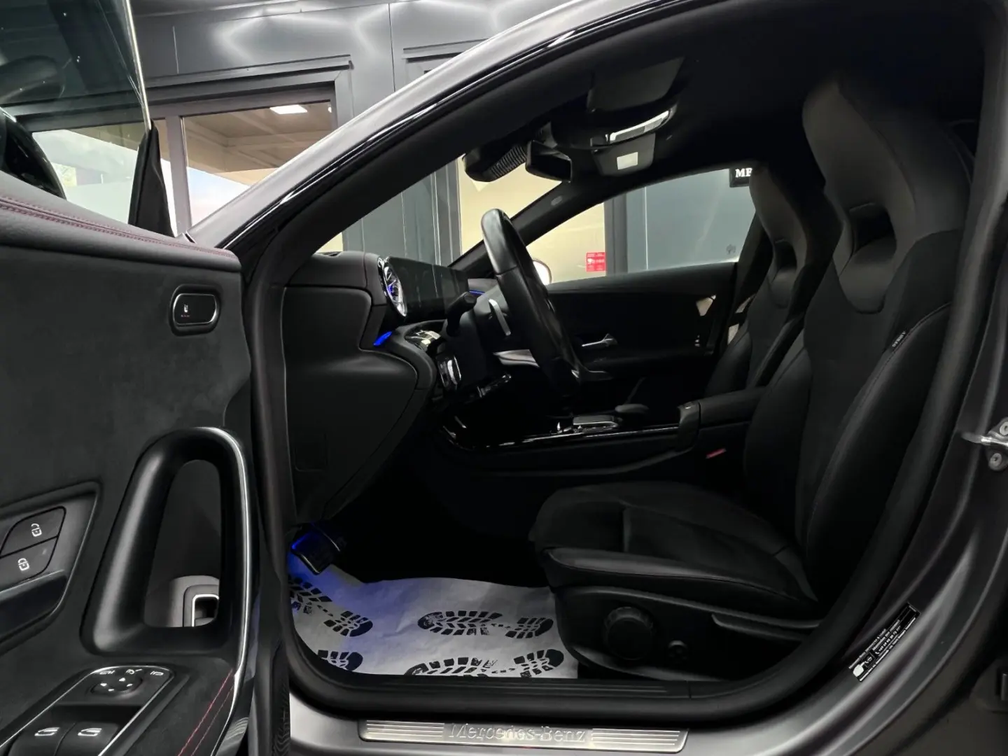 CLA 250e Coupé 8G AMG NIGHT MAGNO AUG KAM 19 AHK