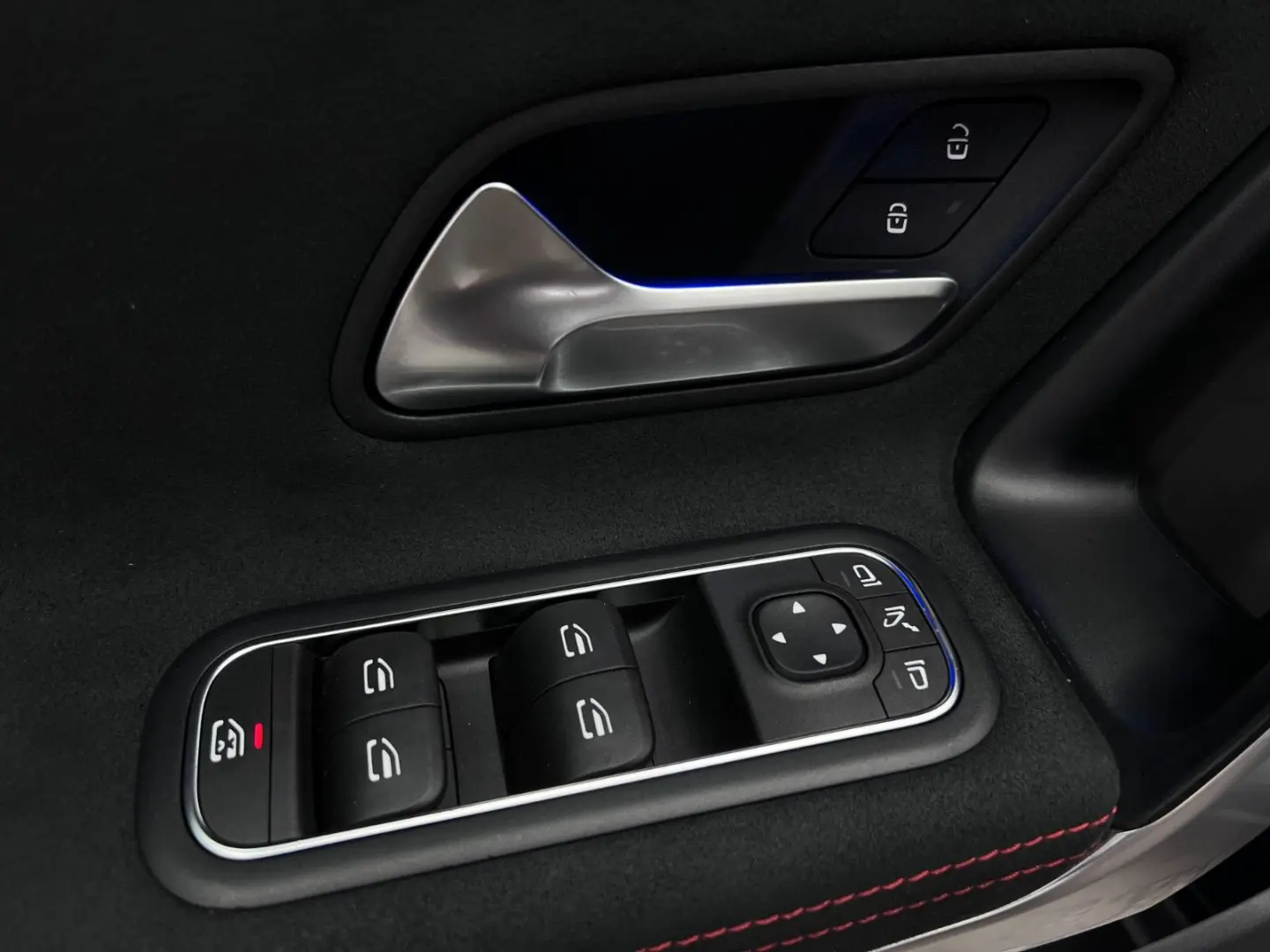 CLA 250e Coupé 8G AMG NIGHT MAGNO AUG KAM 19 AHK