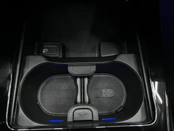 CLA 250e Coupé 8G AMG NIGHT MAGNO AUG KAM 19 AHK