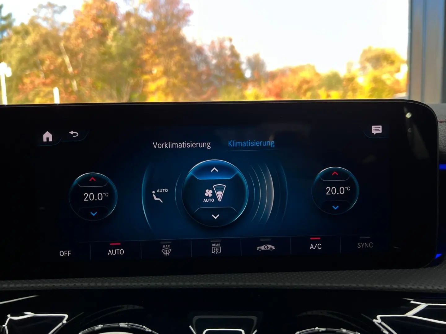 CLA 250e Coupé 8G AMG NIGHT MAGNO AUG KAM 19 AHK