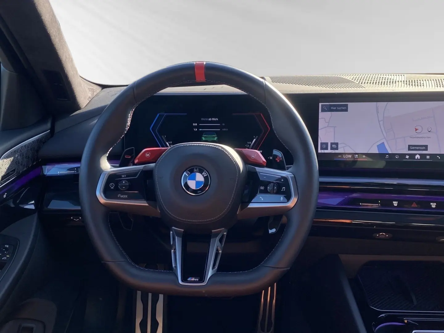 M5 Limousine MDriverPackage B&W