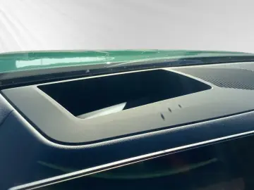 M5 Limousine MDriverPackage B&W