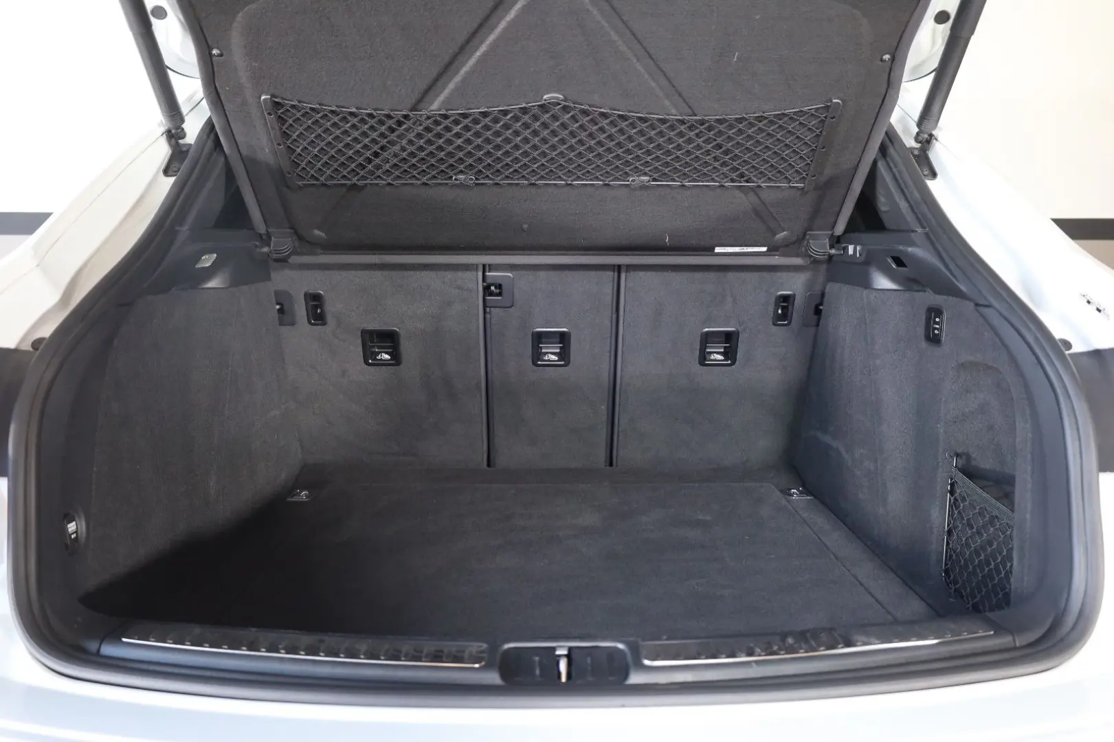 Macan 2.0 AWD AIRMATIC BOSÉ PANO 4xSHZ SBL R20