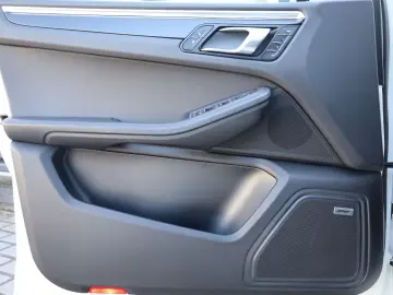 Macan 2.0 AWD AIRMATIC BOSÉ PANO 4xSHZ SBL R20