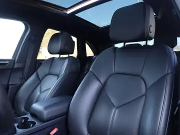 Macan 2.0 AWD AIRMATIC BOSÉ PANO 4xSHZ SBL R20