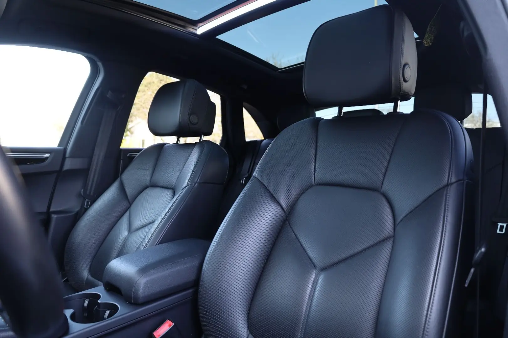 Macan 2.0 AWD AIRMATIC BOSÉ PANO 4xSHZ SBL R20