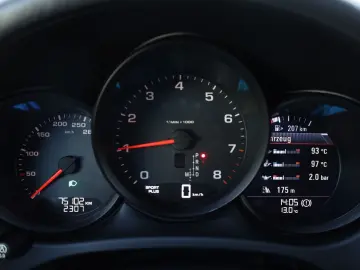 Macan 2.0 AWD AIRMATIC BOSÉ PANO 4xSHZ SBL R20