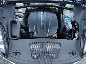 Macan 2.0 AWD AIRMATIC BOSÉ PANO 4xSHZ SBL R20