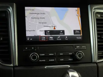 Macan 2.0 TFSI SPORTPAKET KAMERA AHK 20 ZOLL RS