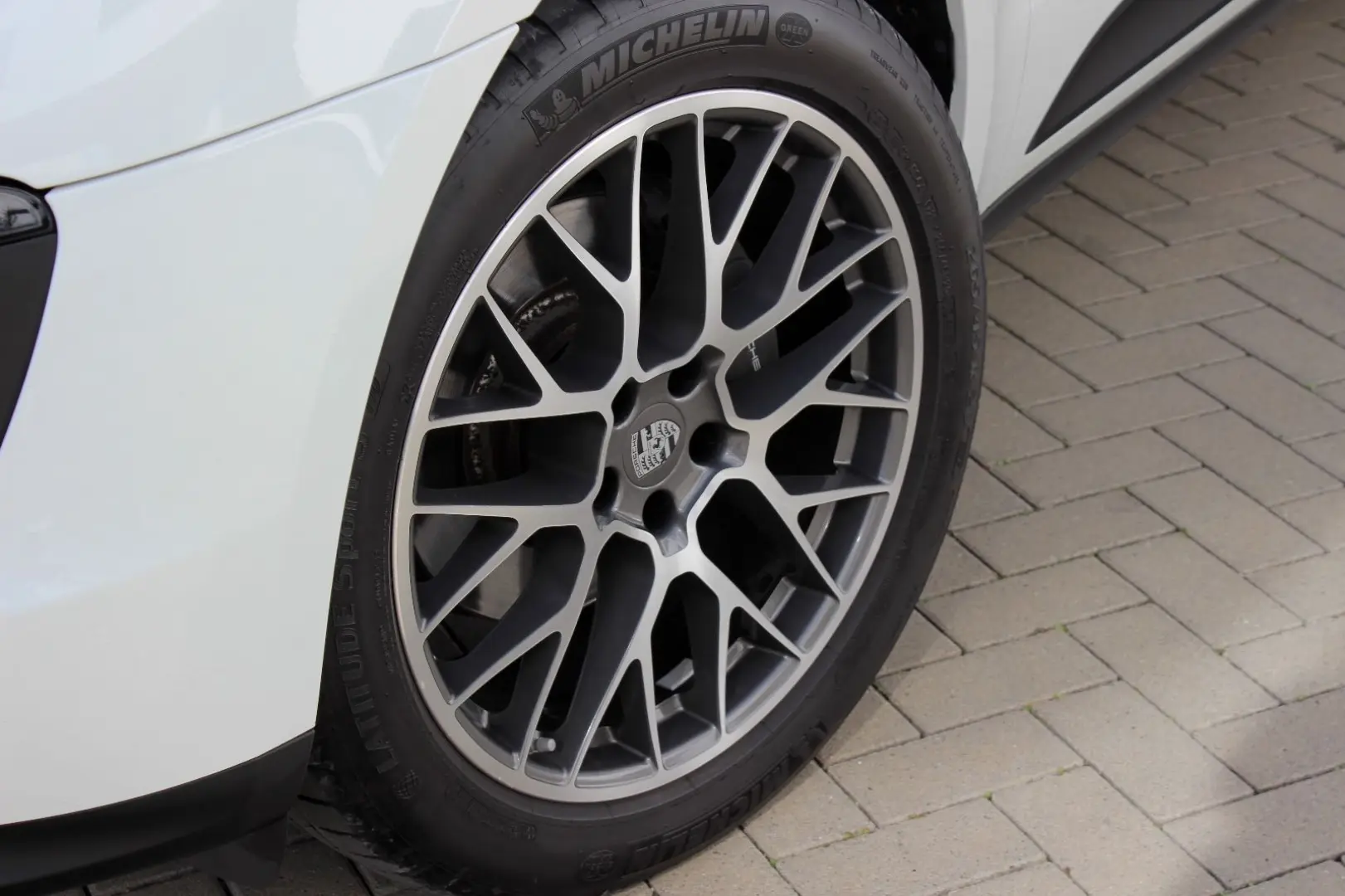 Macan 2.0 TFSI SPORTPAKET KAMERA AHK 20 ZOLL RS