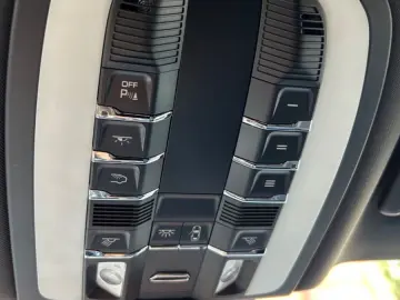 Macan LED Navi Kamera PDC Spur.Temp.BOSE R21