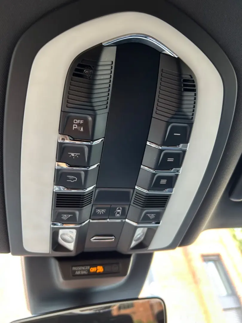 Macan LED Navi Kamera PDC Spur.Temp.BOSE R21