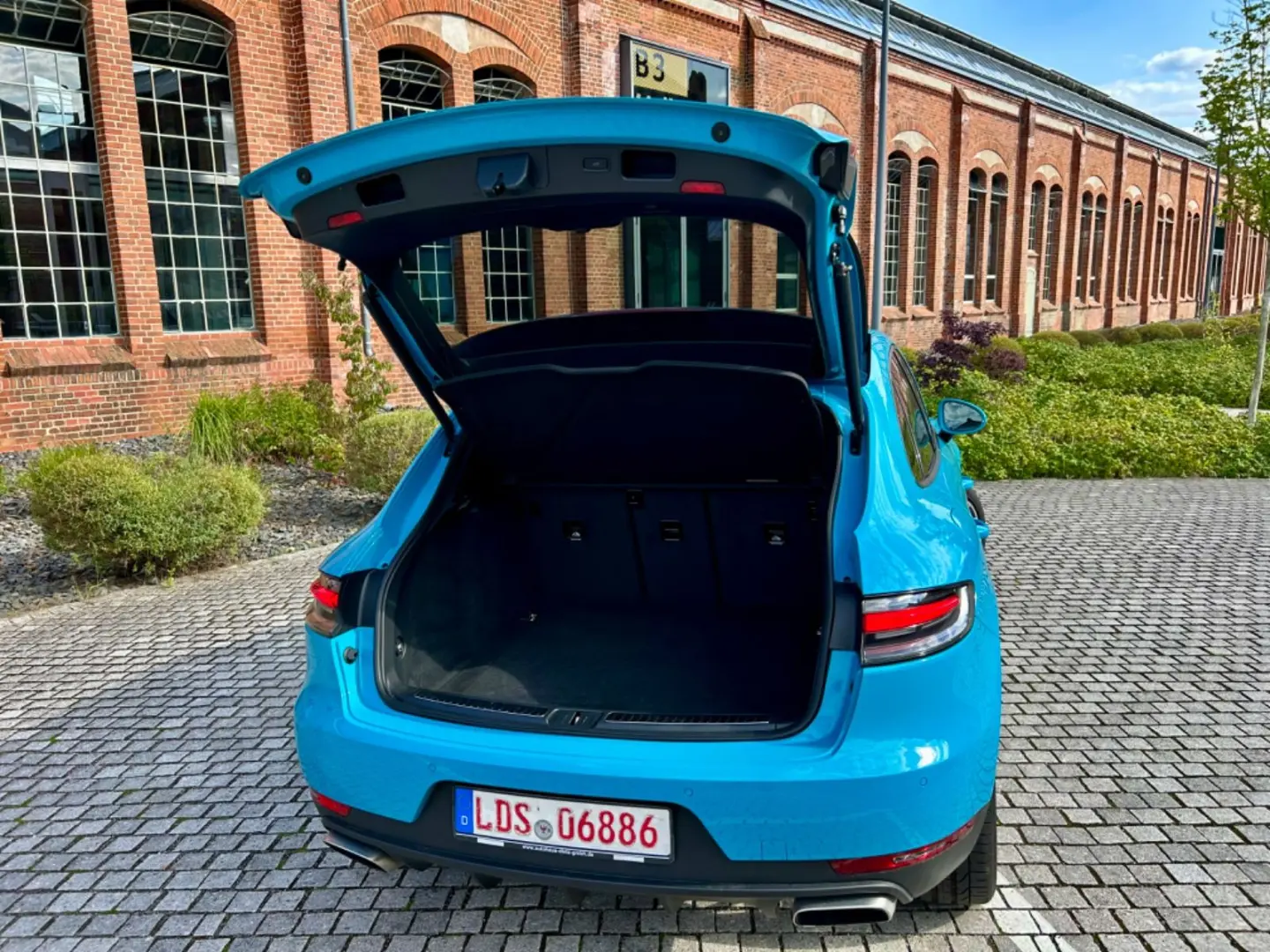 Macan LED Navi Kamera PDC Spur.Temp.BOSE R21