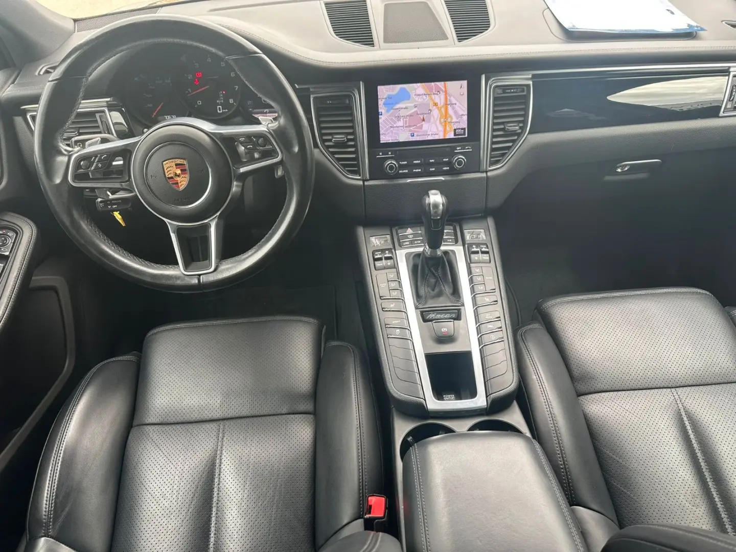 Macan MEMORY AHK 20  BI-XENON LEDER