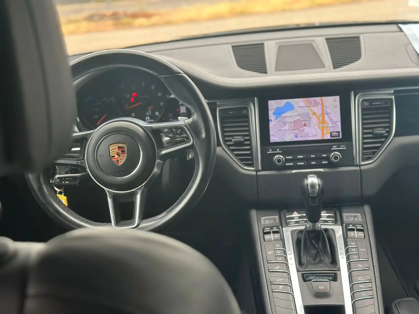 Macan MEMORY AHK 20  BI-XENON LEDER