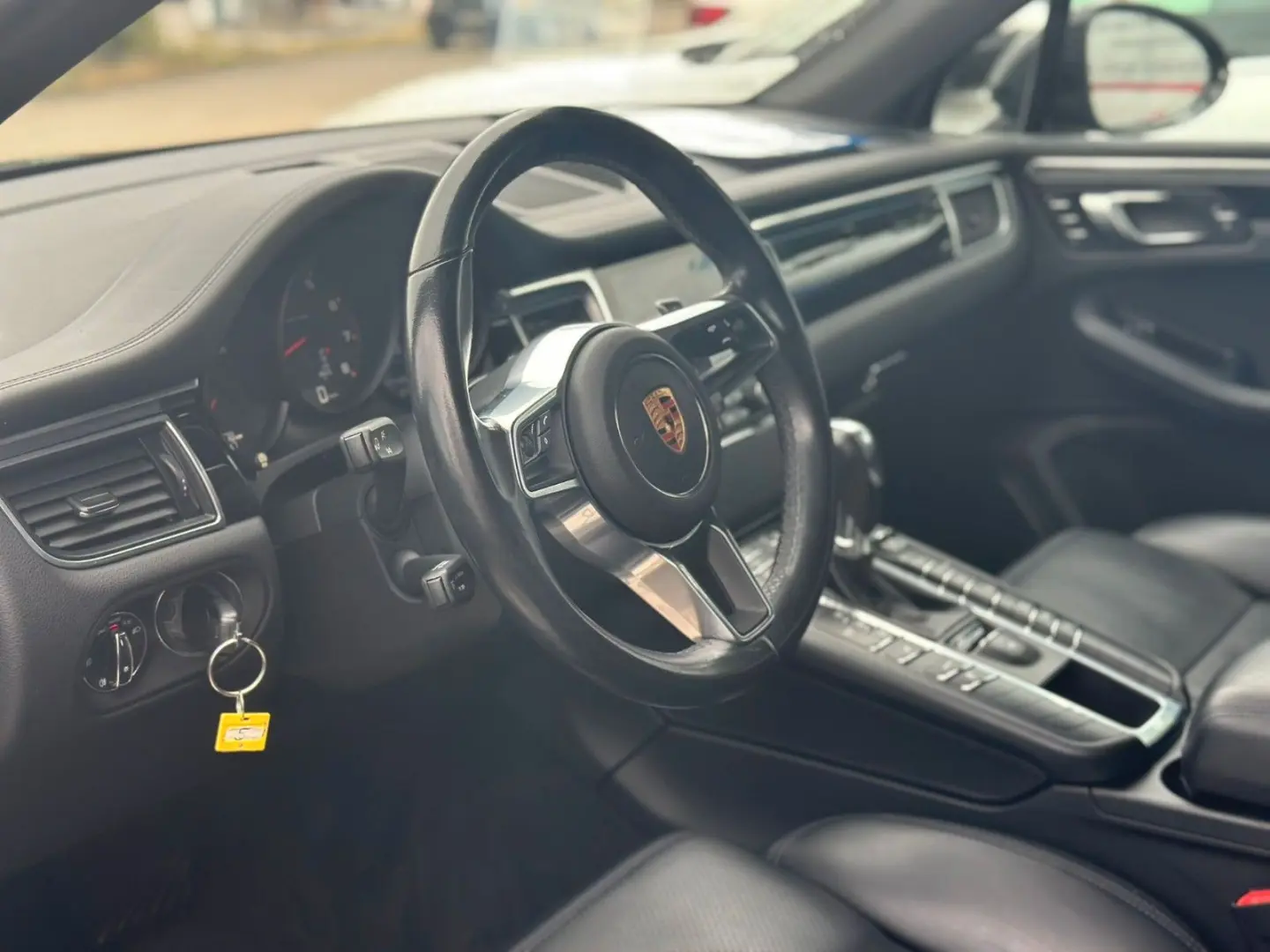 Macan MEMORY AHK 20  BI-XENON LEDER