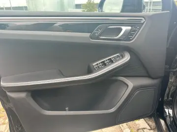 Macan MEMORY AHK 20  BI-XENON LEDER