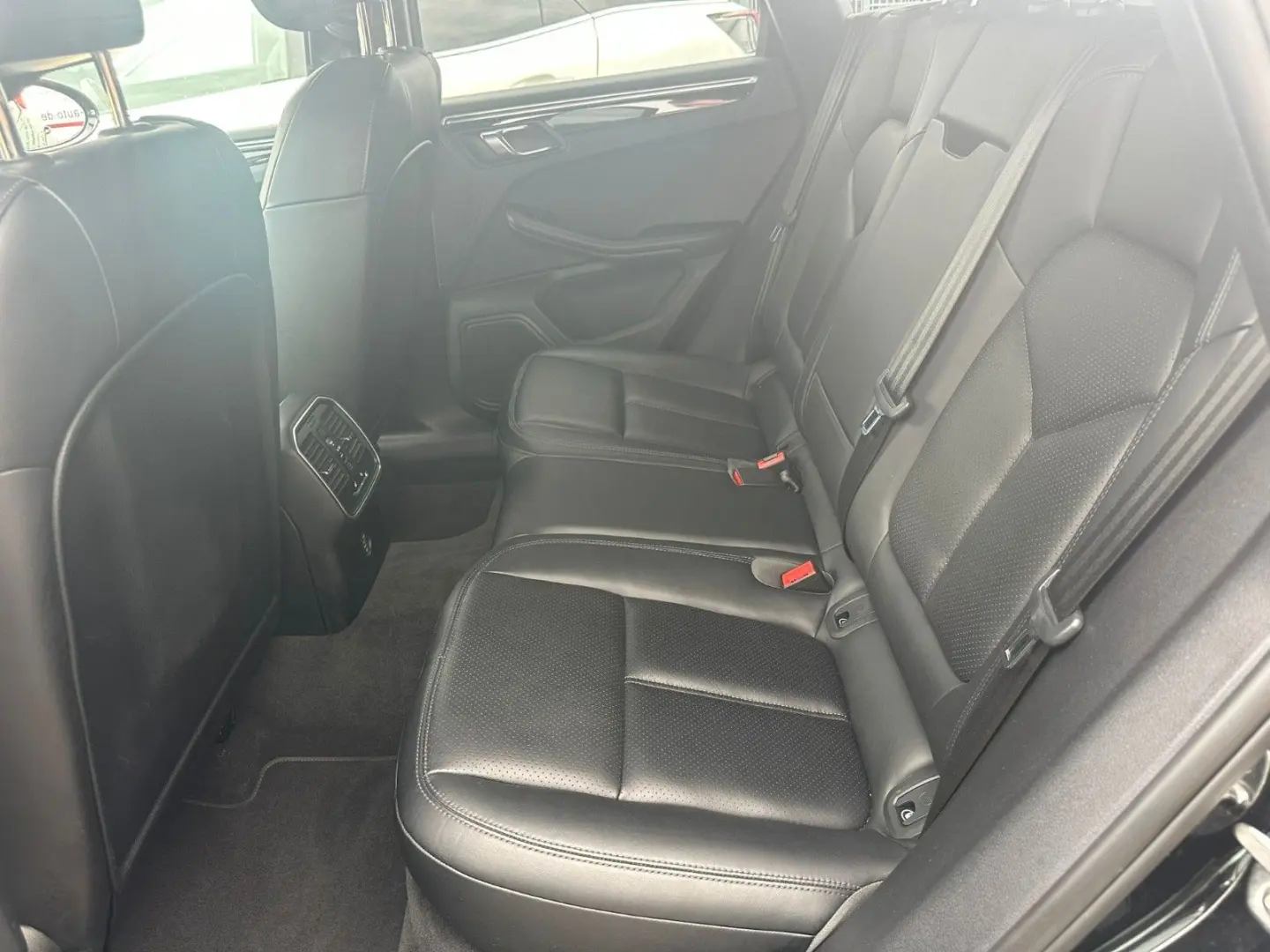 Macan MEMORY AHK 20  BI-XENON LEDER