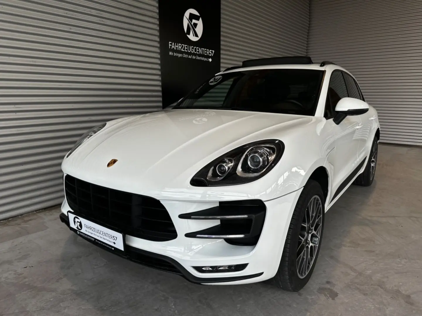 Macan  PANO RÜCKFAHRKAMERA BI-XENON CARPLAY