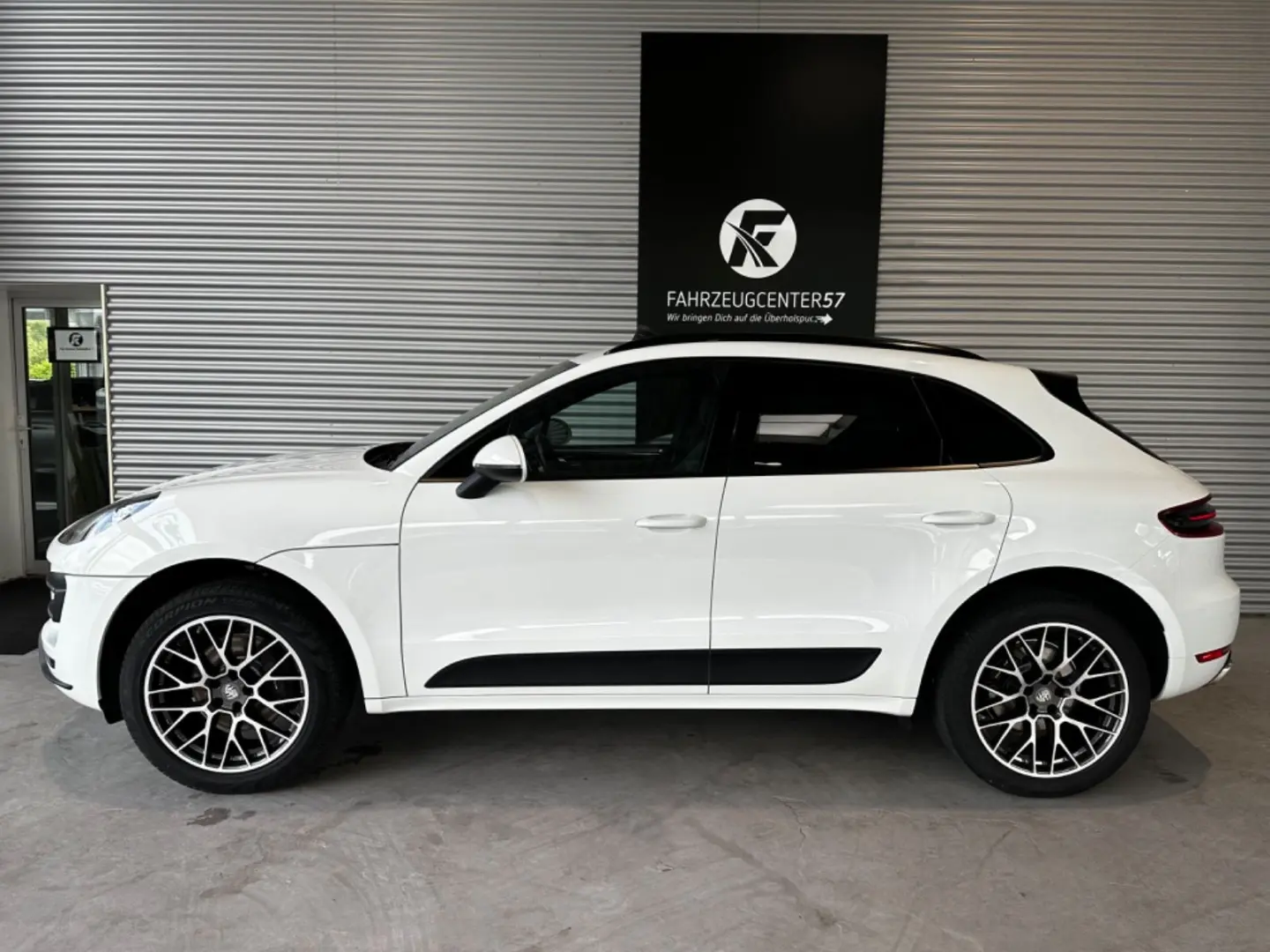 Macan  PANO RÜCKFAHRKAMERA BI-XENON CARPLAY