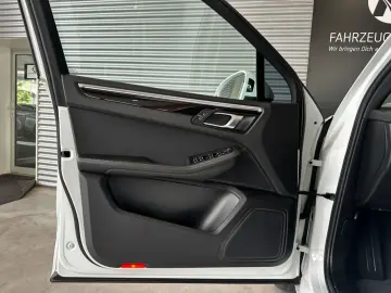 Macan  PANO RÜCKFAHRKAMERA BI-XENON CARPLAY
