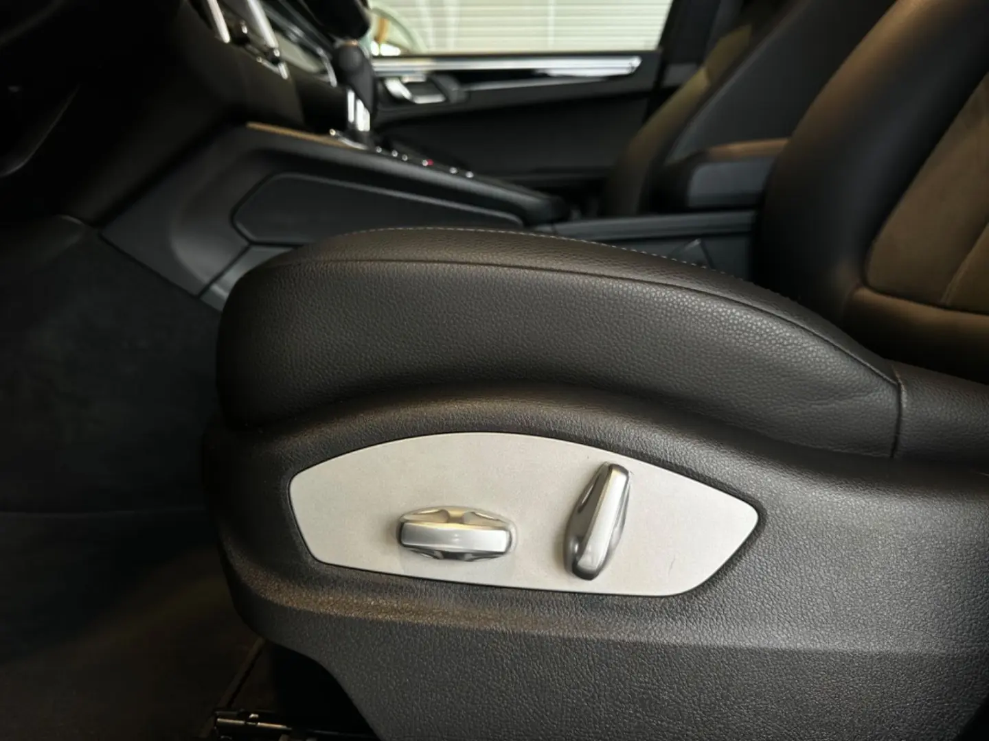 Macan  PANO RÜCKFAHRKAMERA BI-XENON CARPLAY