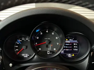 Macan  PANO RÜCKFAHRKAMERA BI-XENON CARPLAY