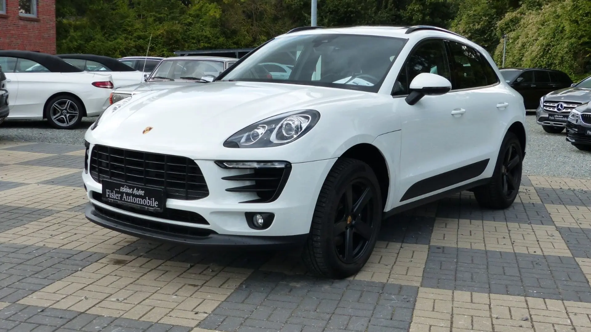 Macan 2.0 Panorama Navi Leder
