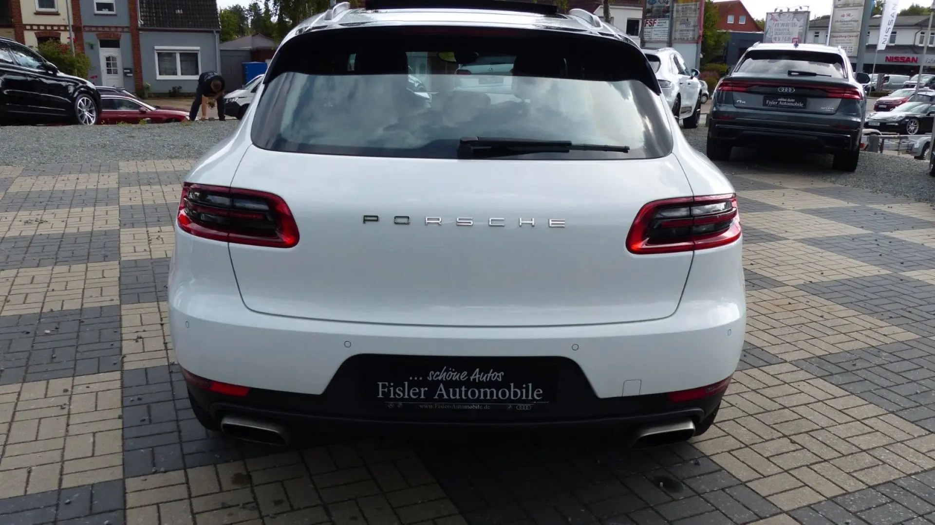 Macan 2.0 Panorama Navi Leder