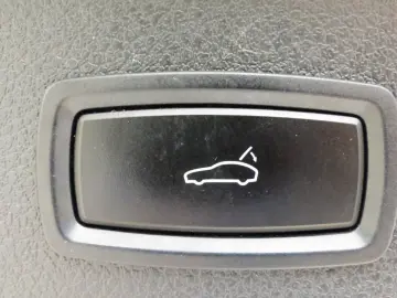 Macan 2.0 Panorama Navi Leder